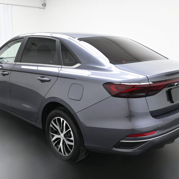 Proton S70 1.5T PREMUIM AT (2024) - Image 4