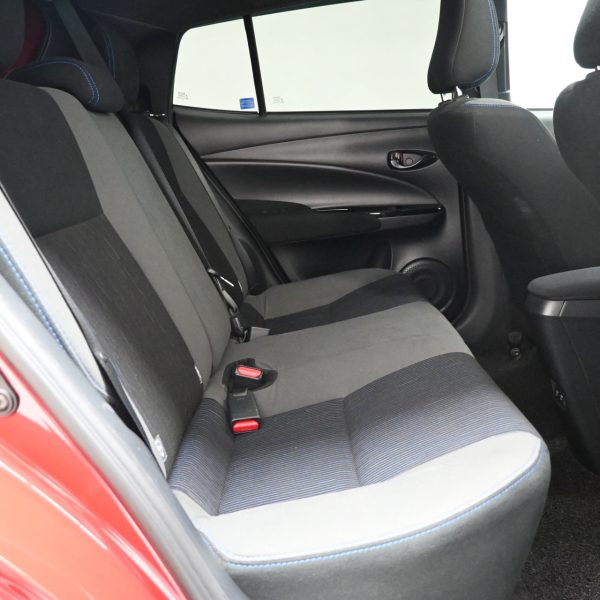 Toyota Yaris 1.5 E AT (2023) - Image 13