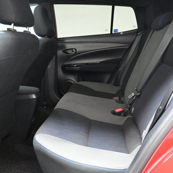 Toyota Yaris 1.5 E AT (2023) - Image 14