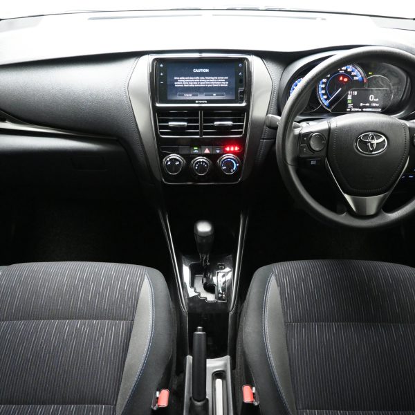 Toyota Yaris 1.5 E AT (2023) - Image 10