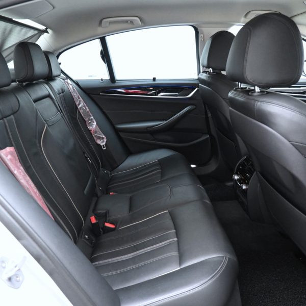 BMW 530e G30 Sedan 4dr 530e Sport AT (2018) - Image 15