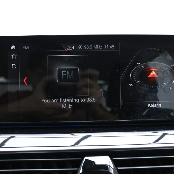 BMW 530e G30 Sedan 4dr 530e Sport AT (2018) - Image 18