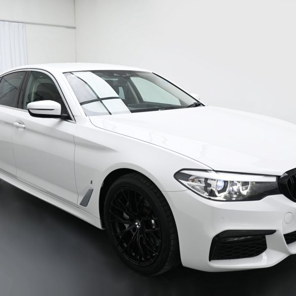 BMW 530e G30 Sedan 4dr 530e Sport AT (2018) - Image 3