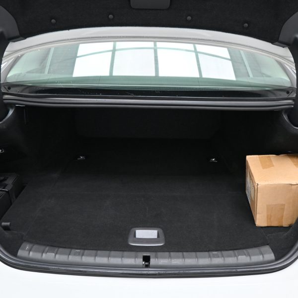 BMW 530e G30 Sedan 4dr 530e Sport AT (2018) - Image 7