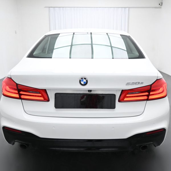 BMW 530e G30 Sedan 4dr 530e Sport AT (2018) - Image 10