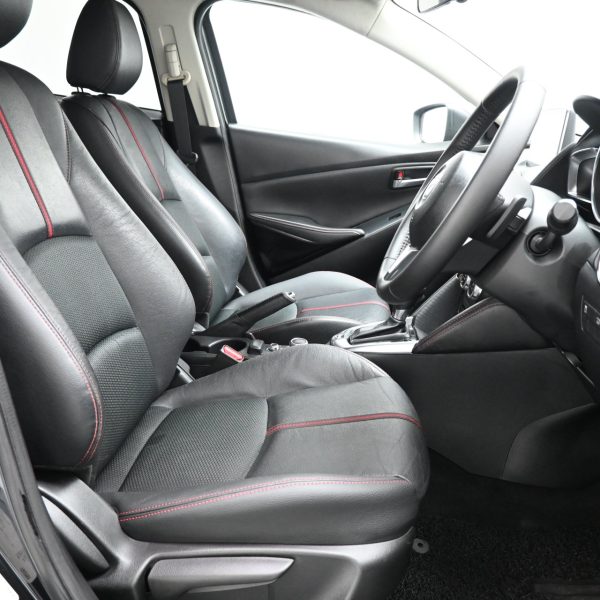 Mazda 2 Hatchback 1.5 Hatchback with LED Lamp AT (2017) - Image 11