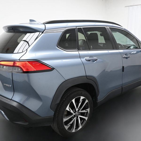 Toyota Corolla Cross 1.8 Hybrid Auto AT (2022) - Image 12