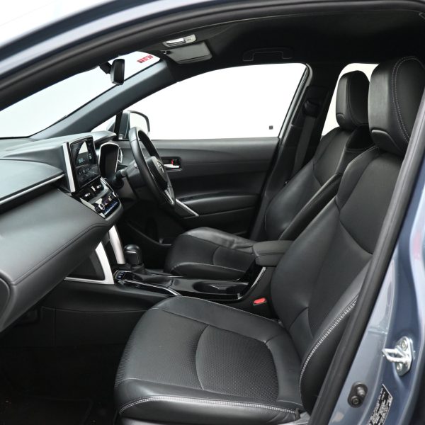 Toyota Corolla Cross 1.8 Hybrid Auto AT (2022) - Image 15