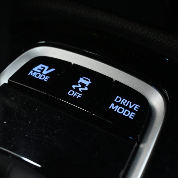 Toyota Corolla Cross 1.8 Hybrid Auto AT (2022) - Image 6