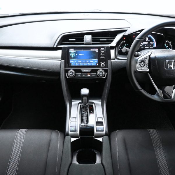 Honda Civic FC 1.8 S Auto AT (2021) - Image 11