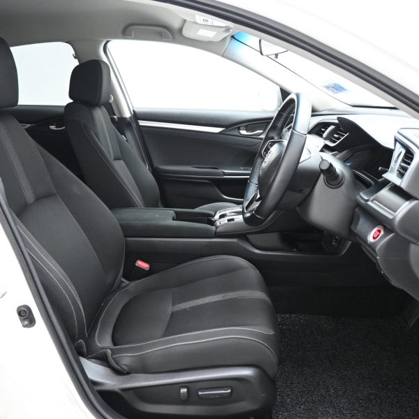 Honda Civic FC 1.8 S Auto AT (2021) - Image 12
