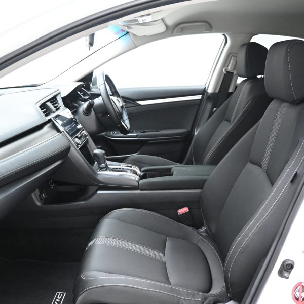 Honda Civic FC 1.8 S Auto AT (2021) - Image 13