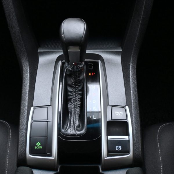Honda Civic FC 1.8 S Auto AT (2021) - Image 18