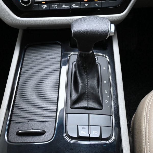 Kia Grand Carnival 2.2D KX AT (2018) - Image 19
