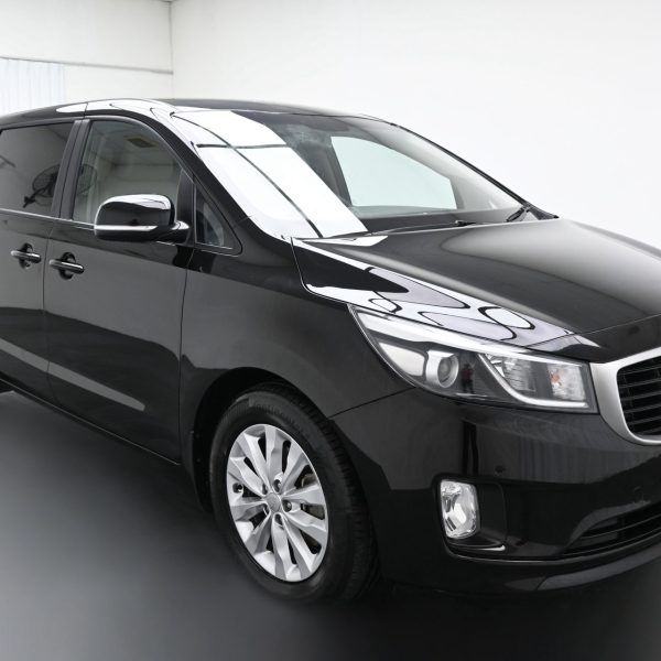Kia Grand Carnival 2.2D KX AT (2018) - Image 3
