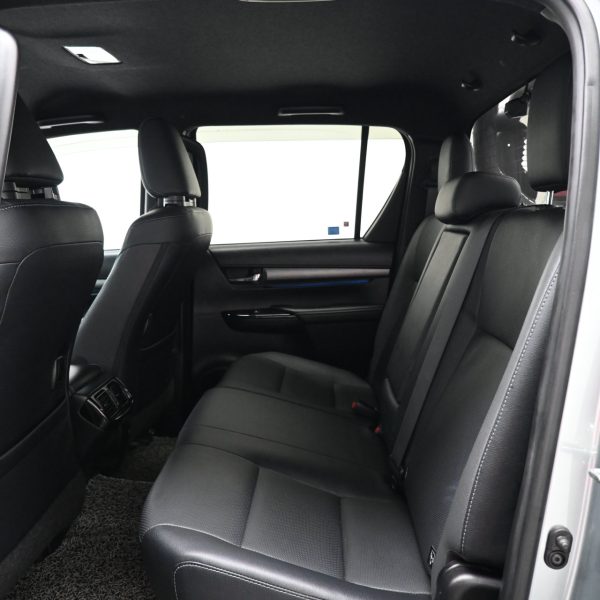 Toyota Hilux Double Cab 2.8 Rogue Auto 4x4 Revo N80 Facelift 2 AT (2022) - Image 14