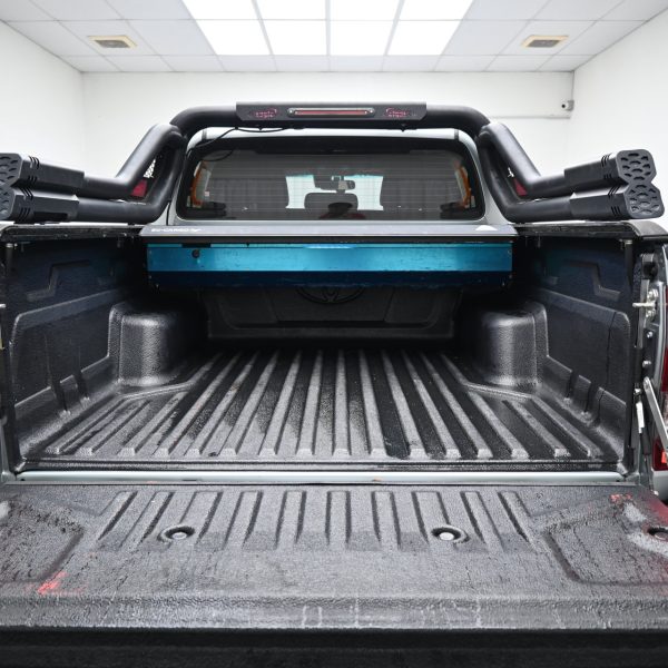 Toyota Hilux Double Cab 2.8 Rogue Auto 4x4 Revo N80 Facelift 2 AT (2022) - Image 5