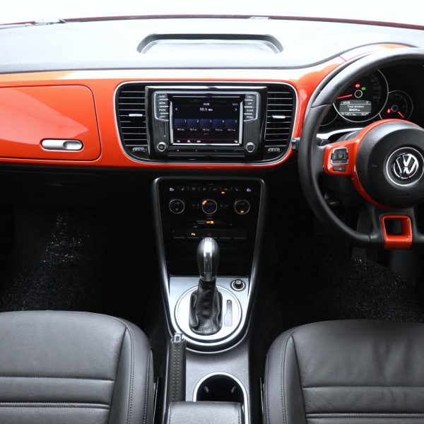 Volkswagen Beetle 1.2 TSI Sport AT (2018) - Image 12