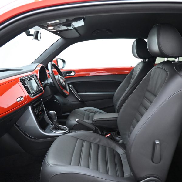 Volkswagen Beetle 1.2 TSI Sport AT (2018) - Image 14