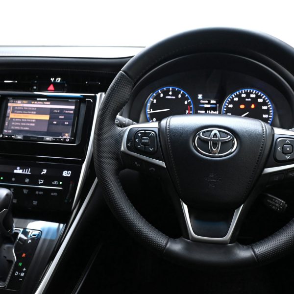 Toyota Harrier 2.0 Elegance Facelift AT (2018) - Image 19