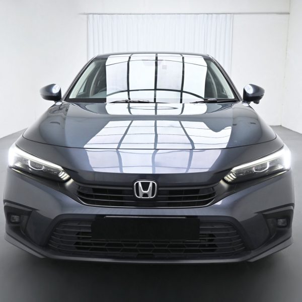 Honda Civic 1.5 V Auto AT (2023) - Image 2