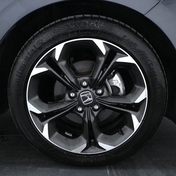 Honda Civic 1.5 V Auto AT (2023) - Image 8