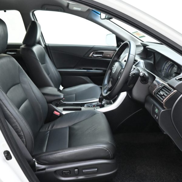 Honda Accord Sedan 4dr VTi-L Auto 5sp FWD 2.4i AT (2016) - Image 12