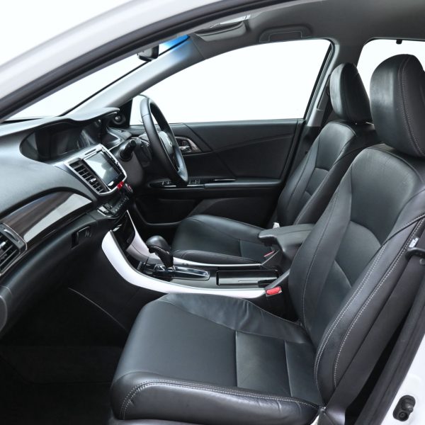 Honda Accord Sedan 4dr VTi-L Auto 5sp FWD 2.4i AT (2016) - Image 13