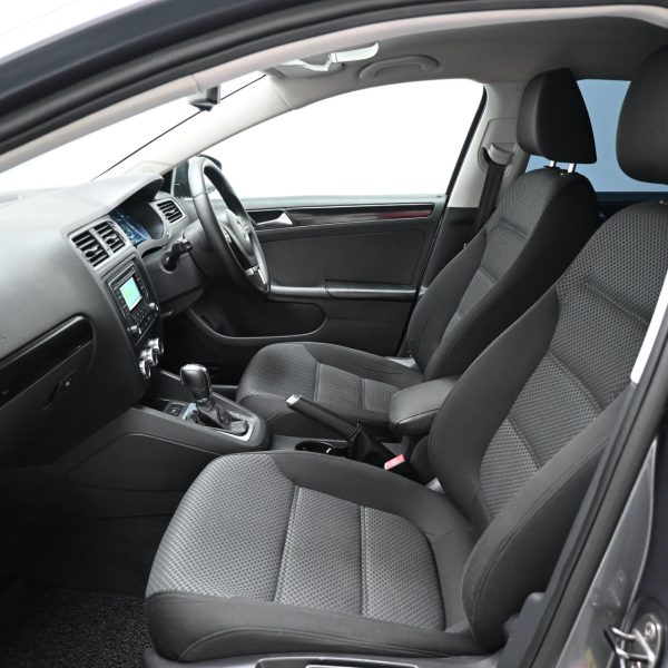 Volkswagen Jetta 1B Sedan 4dr TSI Sports Automati 7sp FWD 1.4DiTSI AT (2014) - Image 11