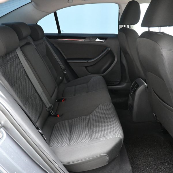 Volkswagen Jetta 1B Sedan 4dr TSI Sports Automati 7sp FWD 1.4DiTSI AT (2014) - Image 12