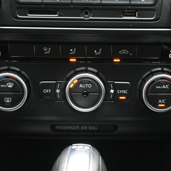 Volkswagen Jetta 1B Sedan 4dr TSI Sports Automati 7sp FWD 1.4DiTSI AT (2014) - Image 15