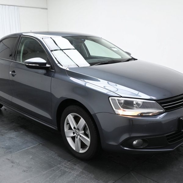 Volkswagen Jetta 1B Sedan 4dr TSI Sports Automati 7sp FWD 1.4DiTSI AT (2014) - Image 3