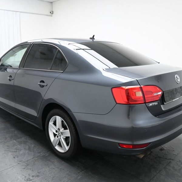 Volkswagen Jetta 1B Sedan 4dr TSI Sports Automati 7sp FWD 1.4DiTSI AT (2014) - Image 6