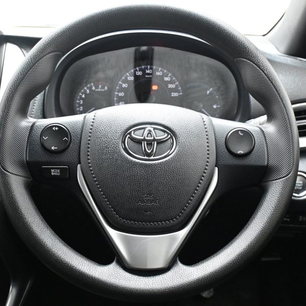 Toyota Yaris 1.5 E AT (2020) - Image 16