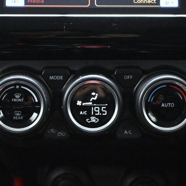 Suzuki Swift Sport SWIFT 1.4 SPORT AT (2023) - Image 19