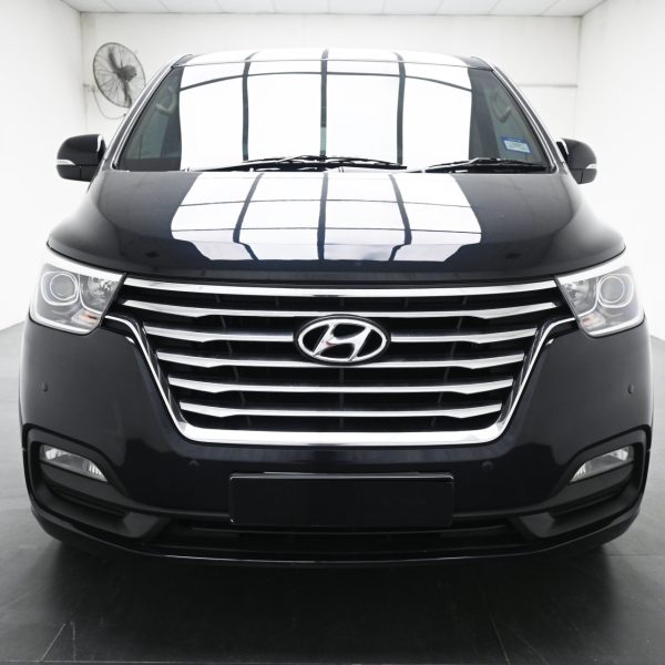 Hyundai Grand Starex 2.5 Royale Facelift AT (2019) - Image 2