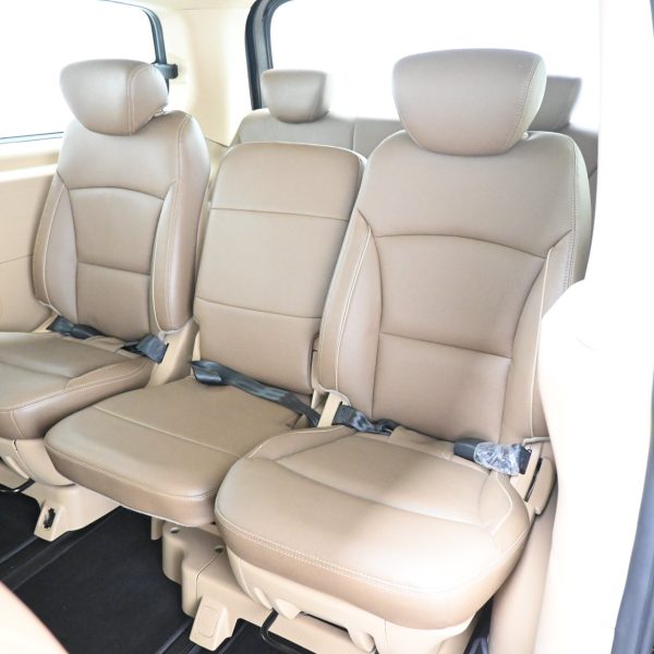 Hyundai Grand Starex 2.5 Royale Facelift AT (2019) - Image 13