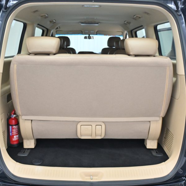 Hyundai Grand Starex 2.5 Royale Facelift AT (2019) - Image 5