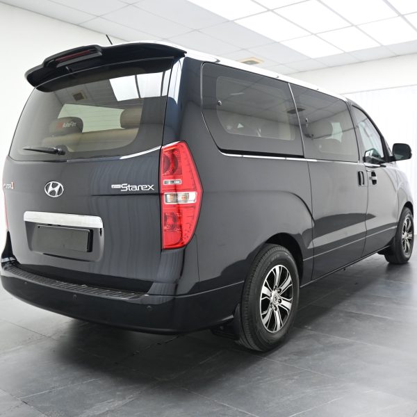 Hyundai Grand Starex 2.5 Royale Facelift AT (2019) - Image 9