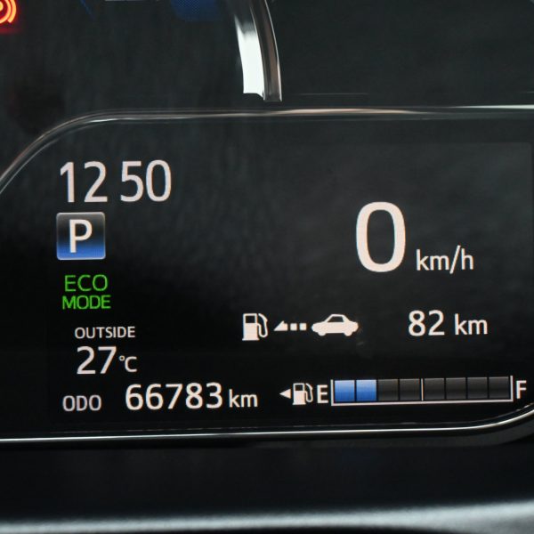 Toyota Yaris 1.5 E AT (2022) - Image 17