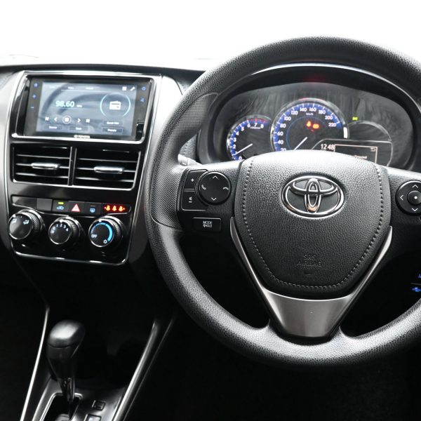 Toyota Yaris 1.5 E AT (2022) - Image 4