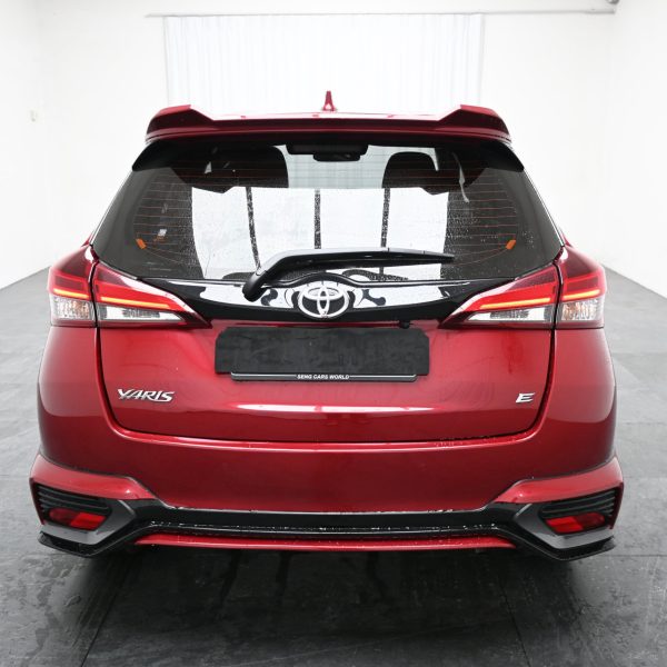 Toyota Yaris 1.5 E AT (2022) - Image 10