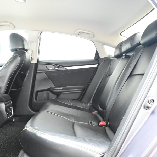 Honda Civic FC 1.8 S Auto AT (2021) - Image 14