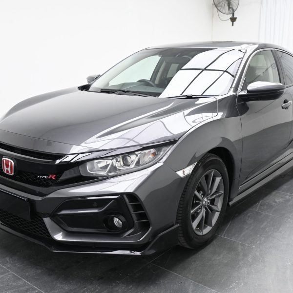Honda Civic FC 1.8 S Auto AT (2021) - Image 19