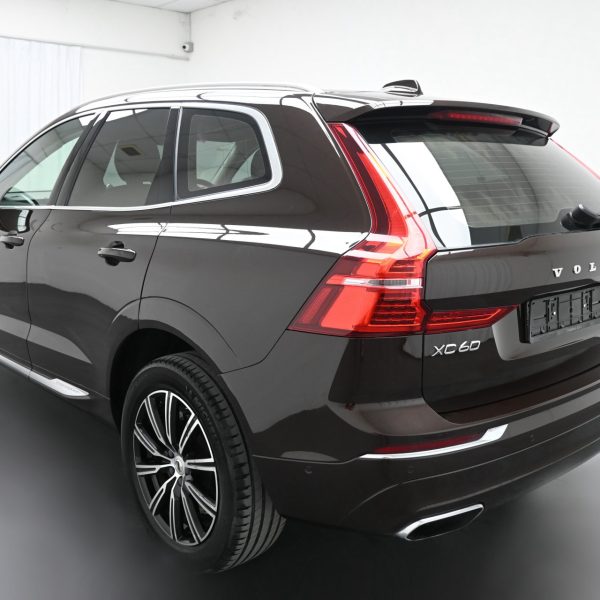 Volvo XC60 T8 2.0 (A) AT (2019) - Image 11