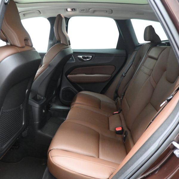 Volvo XC60 T8 2.0 (A) AT (2019) - Image 18