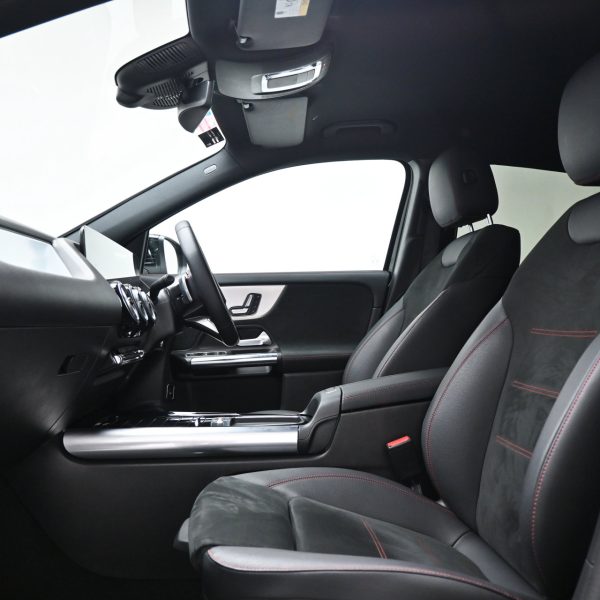Mercedes-Benz GLA250 Mercedes Benz Gla250 2.0 AMG AT (2025) - Image 15