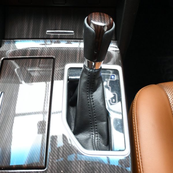 Toyota Camry 2.5 Hybrid Luxury AT (2018) - Image 15