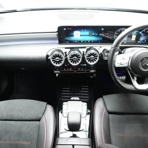 Mercedes-Benz A250 W177 2.0 Sedan Auto AT (2022) - Image 13
