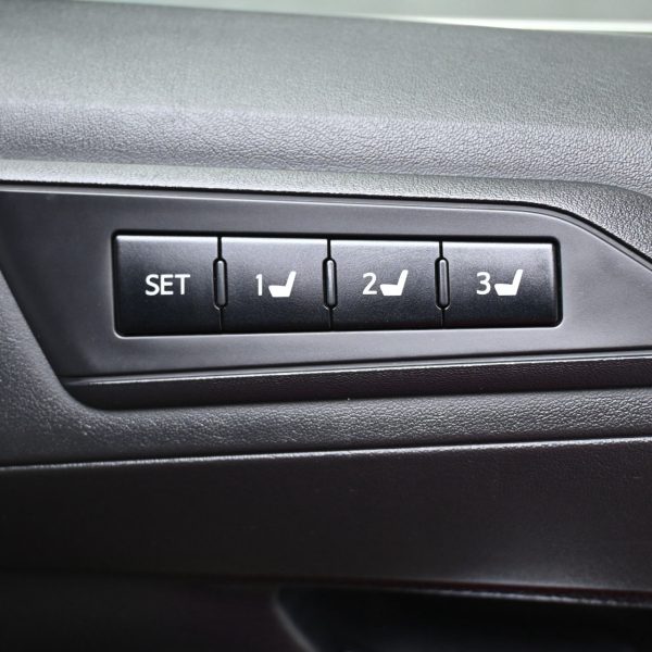 Toyota Vellfire H30 Wagon 5dr 7st CVT FWD 2.5i ZA Edition AT (2015) - Image 18